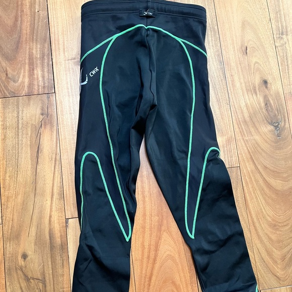 CW-X compression Capris - Picture 2 of 2